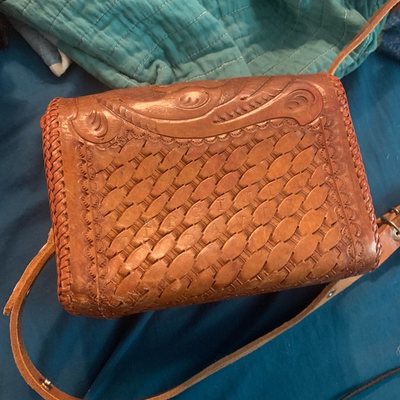 Vintage crossbody/shoulder bag in great condition - Picture 3 of 3
